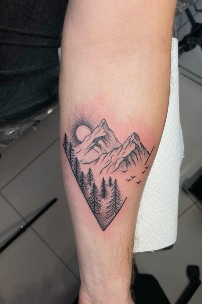 Minimalist Mountain Linework